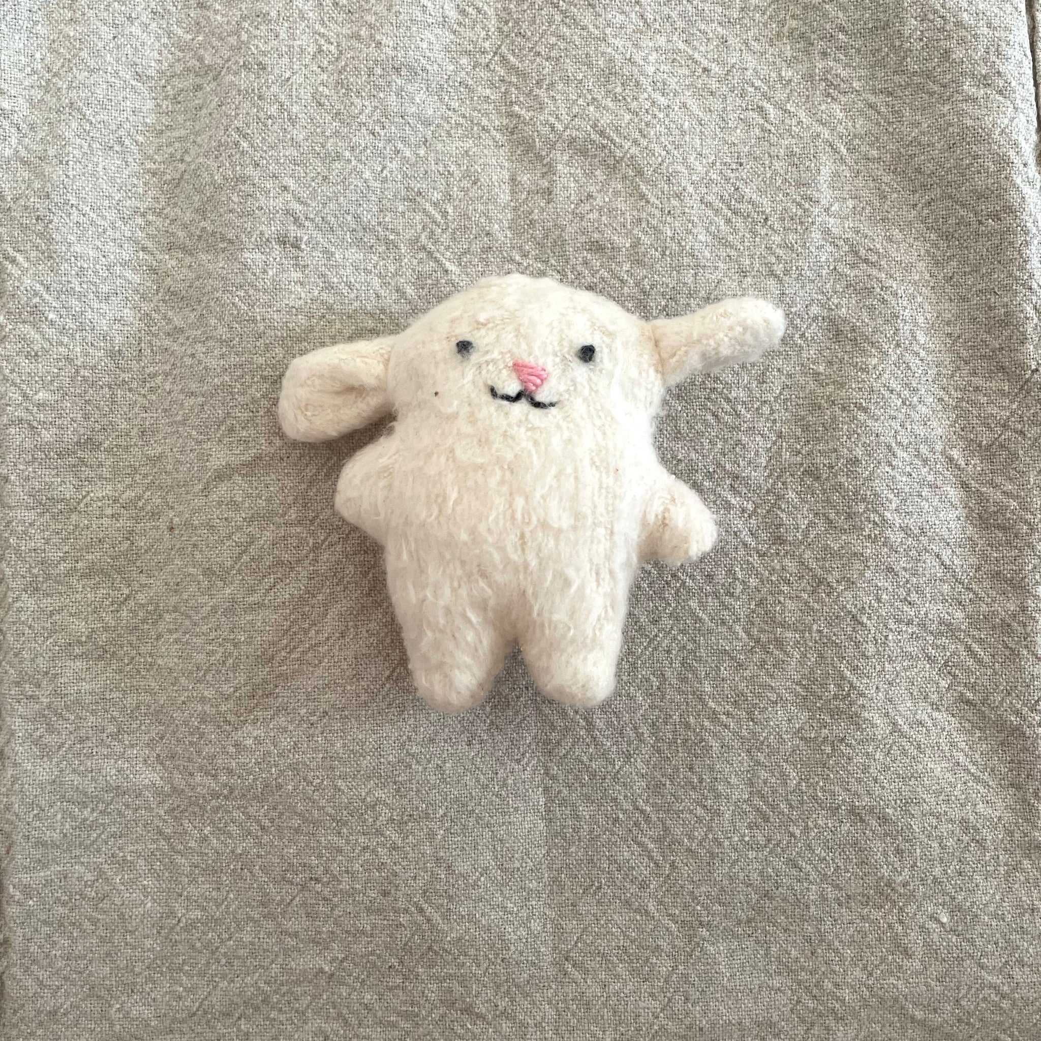 mini Ola - das kleine Schaf
