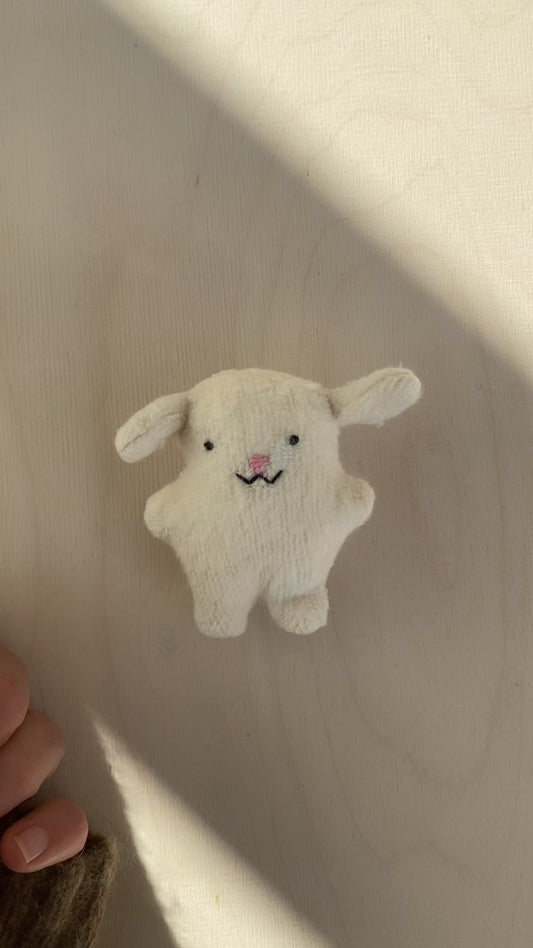 mini Ola - das kleine Schaf